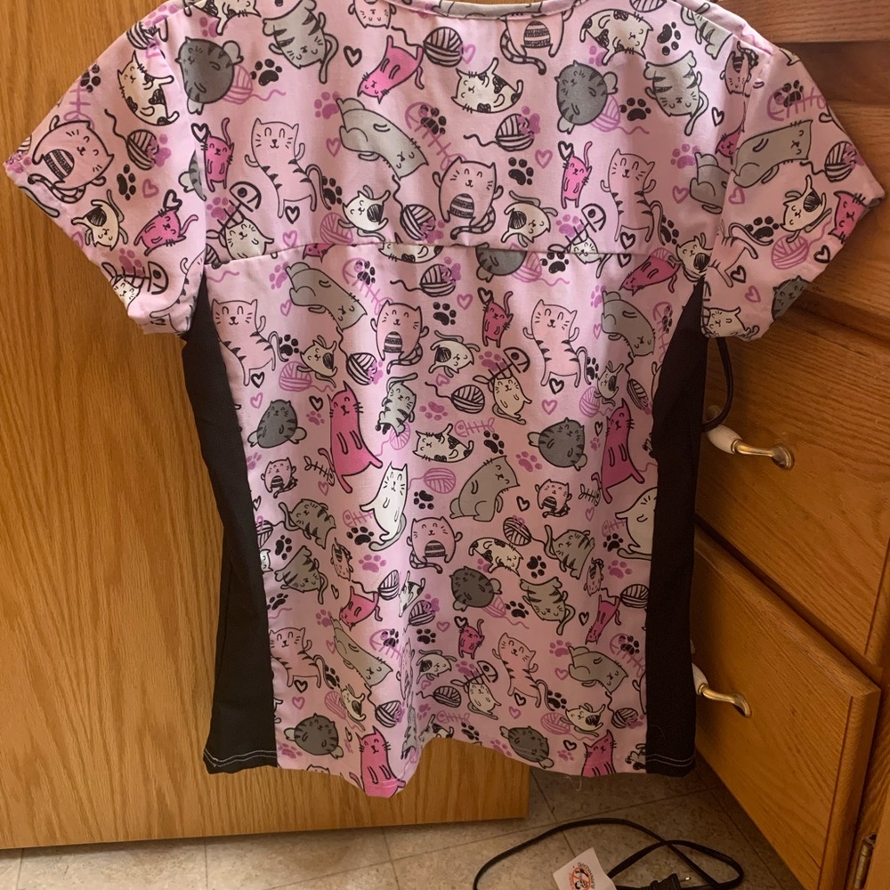 Scrub Top - Picture 2 of 2